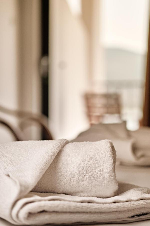 Hotel Pavlou Poros Town Eksteriør bilde