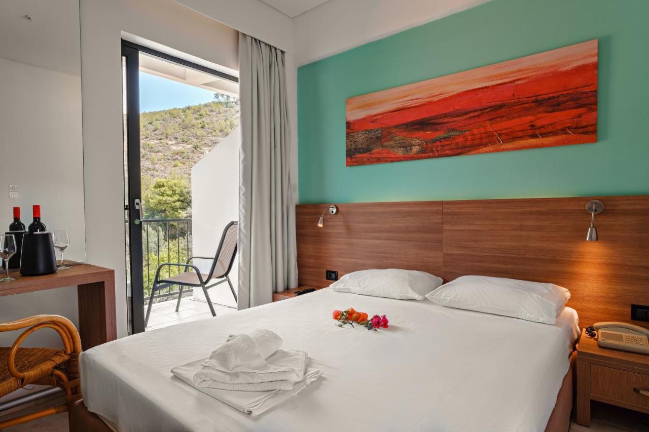 Hotel Pavlou Poros Town Eksteriør bilde